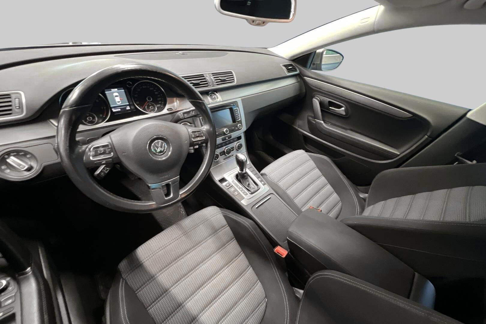 Volkswagen CC iso kuva 10
