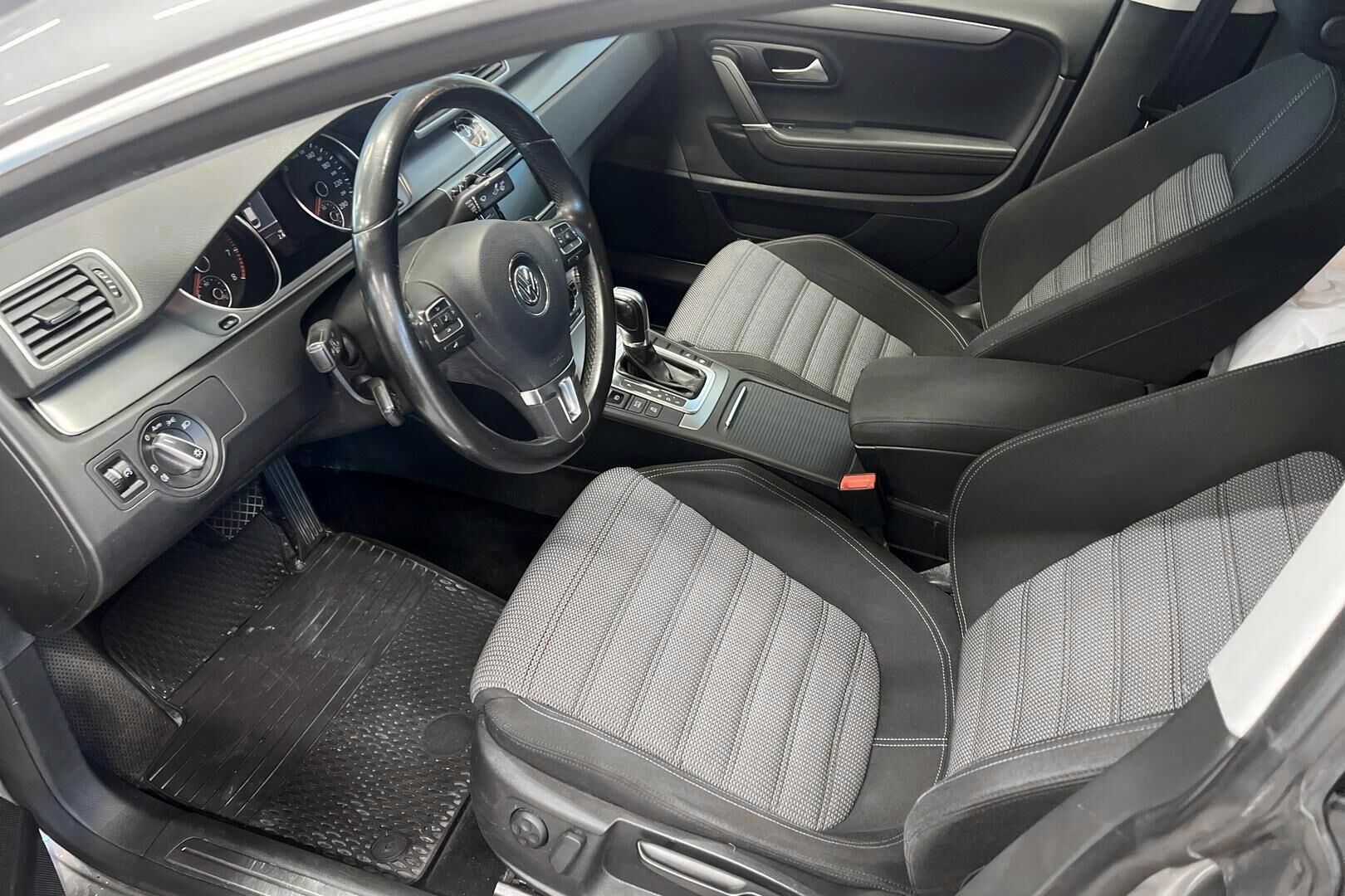 Volkswagen CC iso kuva 8