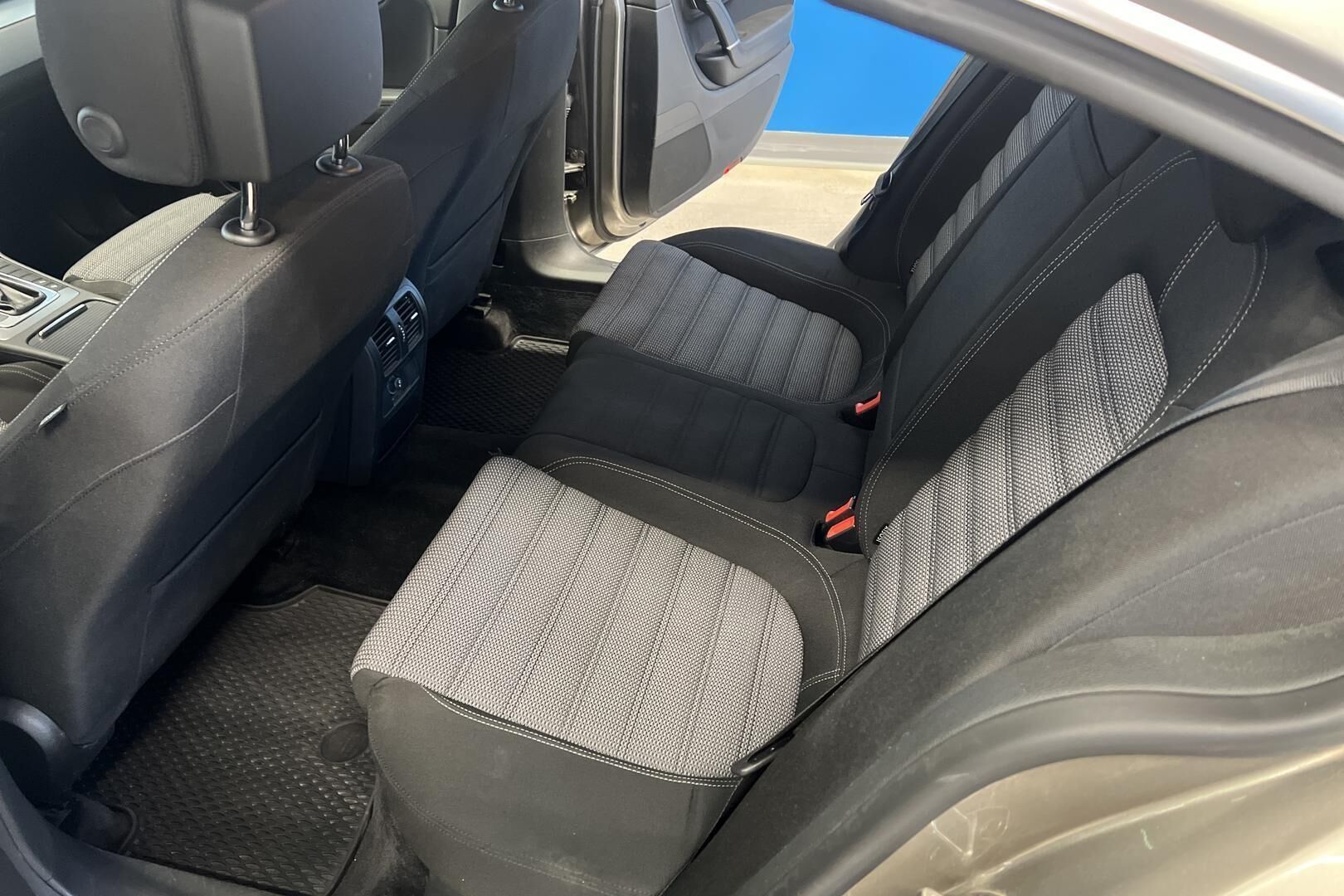 Volkswagen CC iso kuva 9