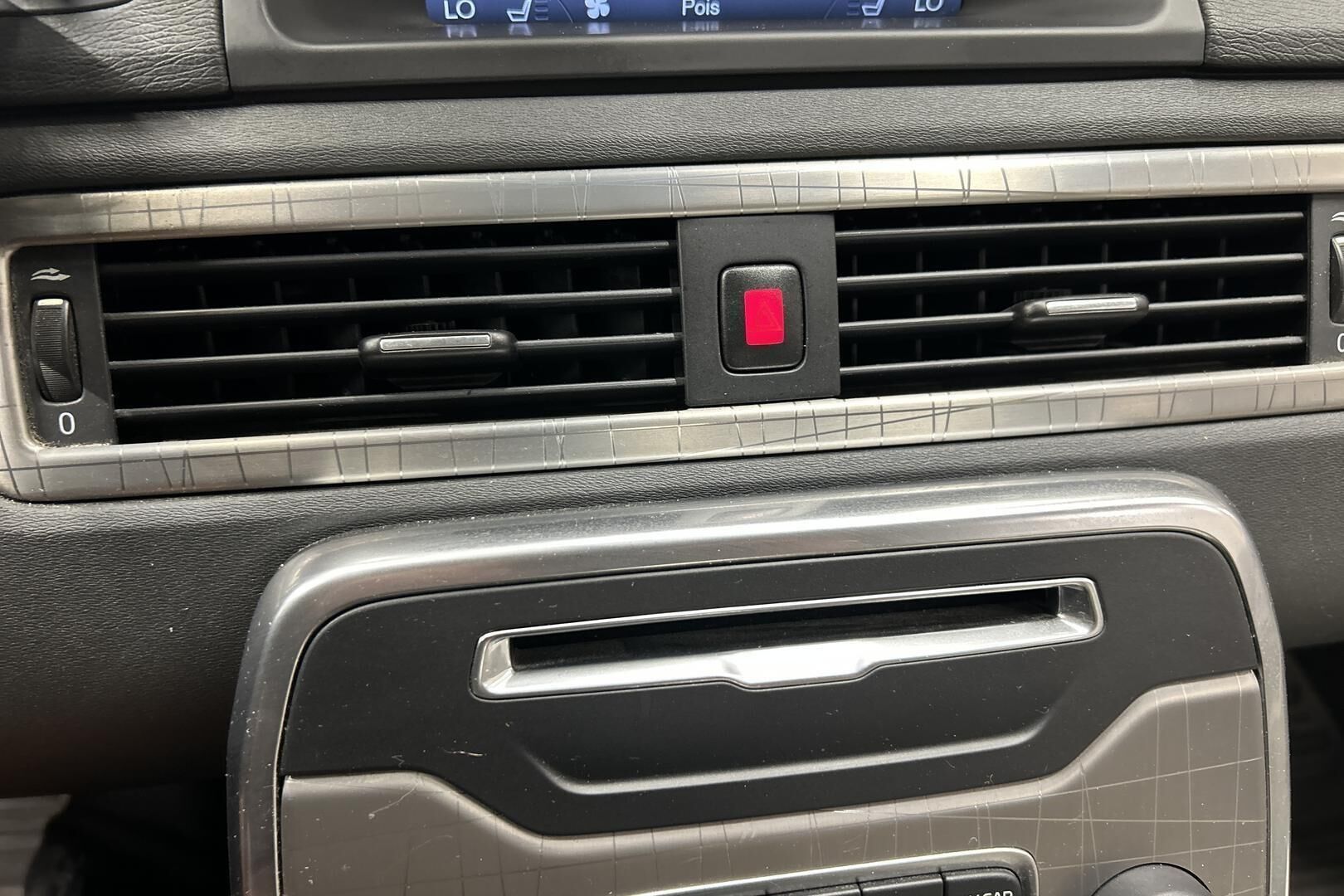 Volvo XC70 iso kuva 18