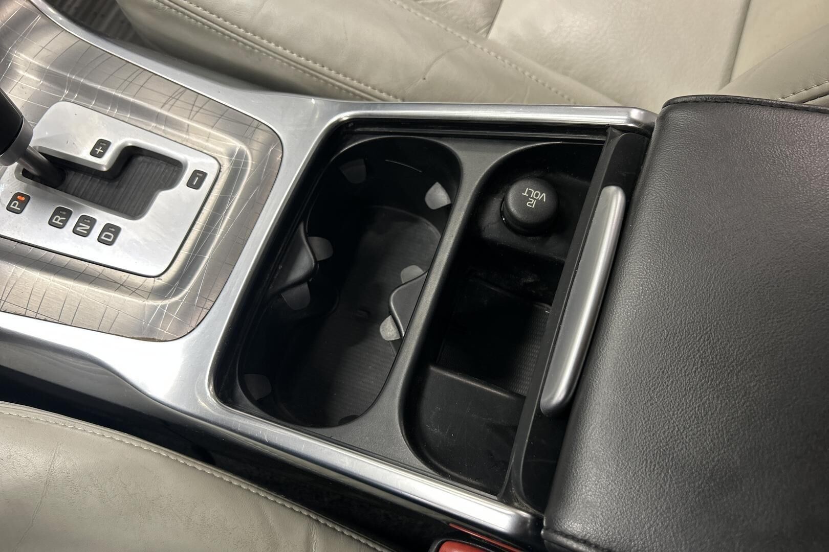 Volvo XC70 iso kuva 20
