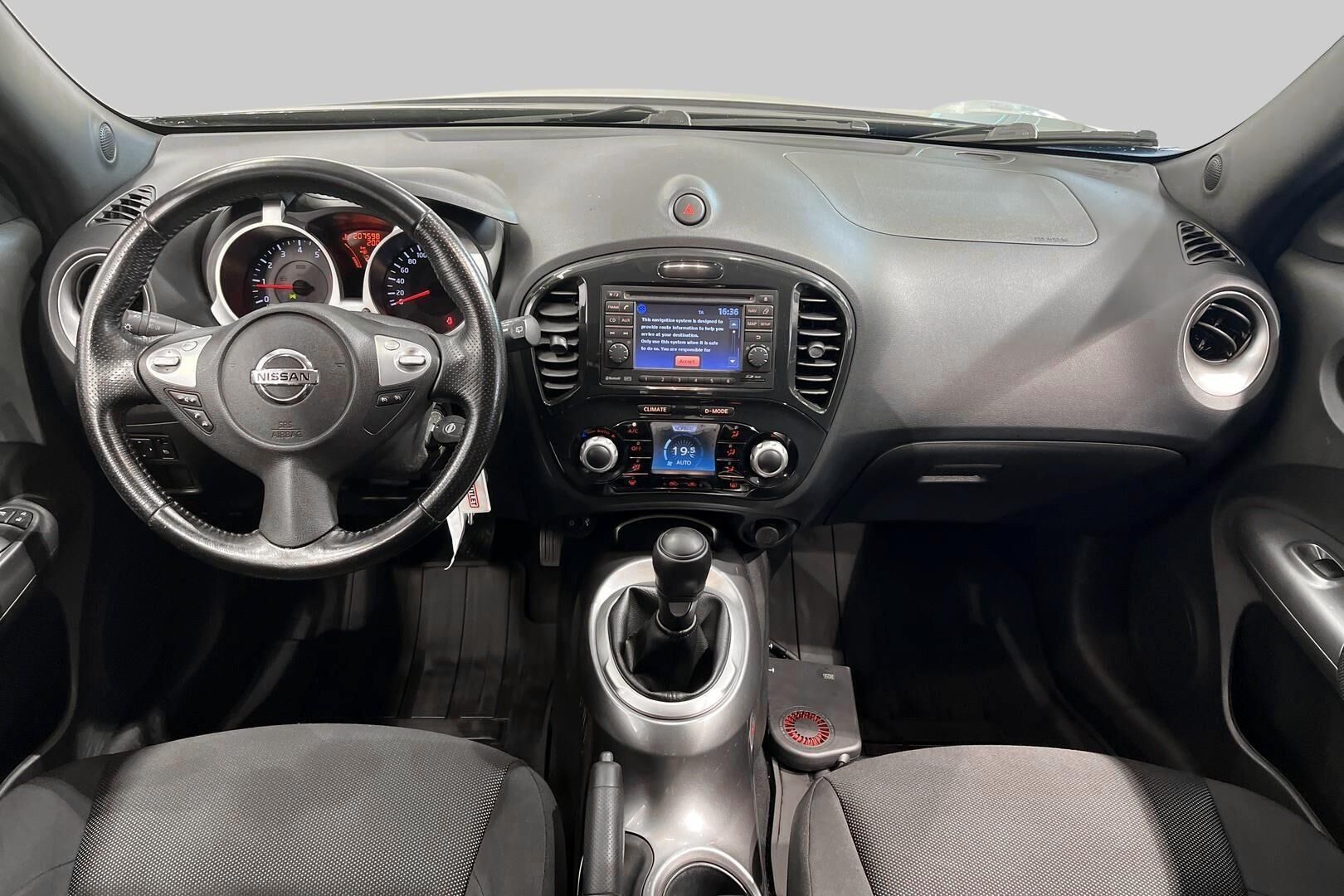 Nissan Juke iso kuva 11