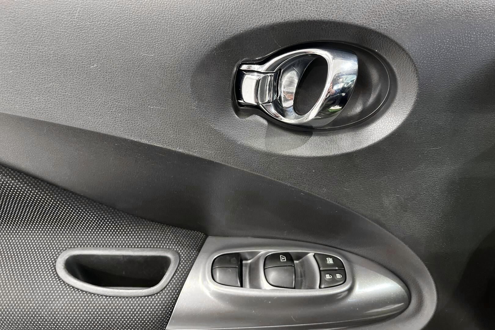 Nissan Juke iso kuva 23