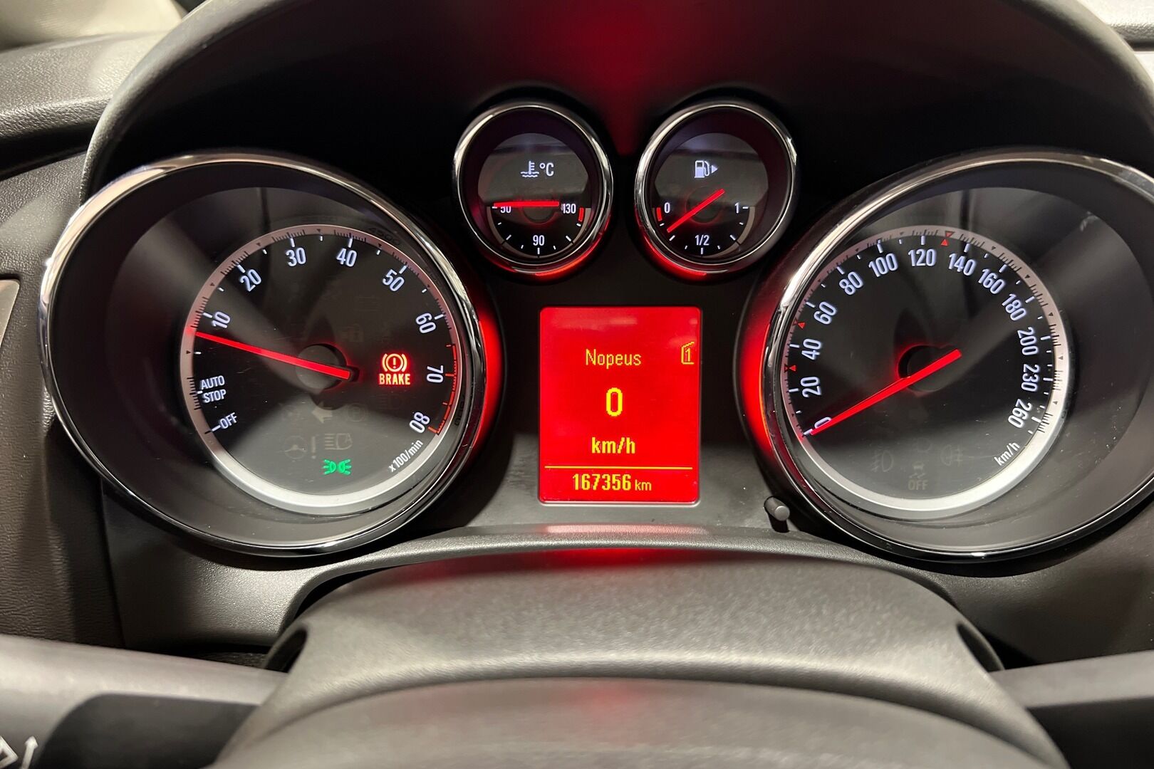 Opel Astra iso kuva 11