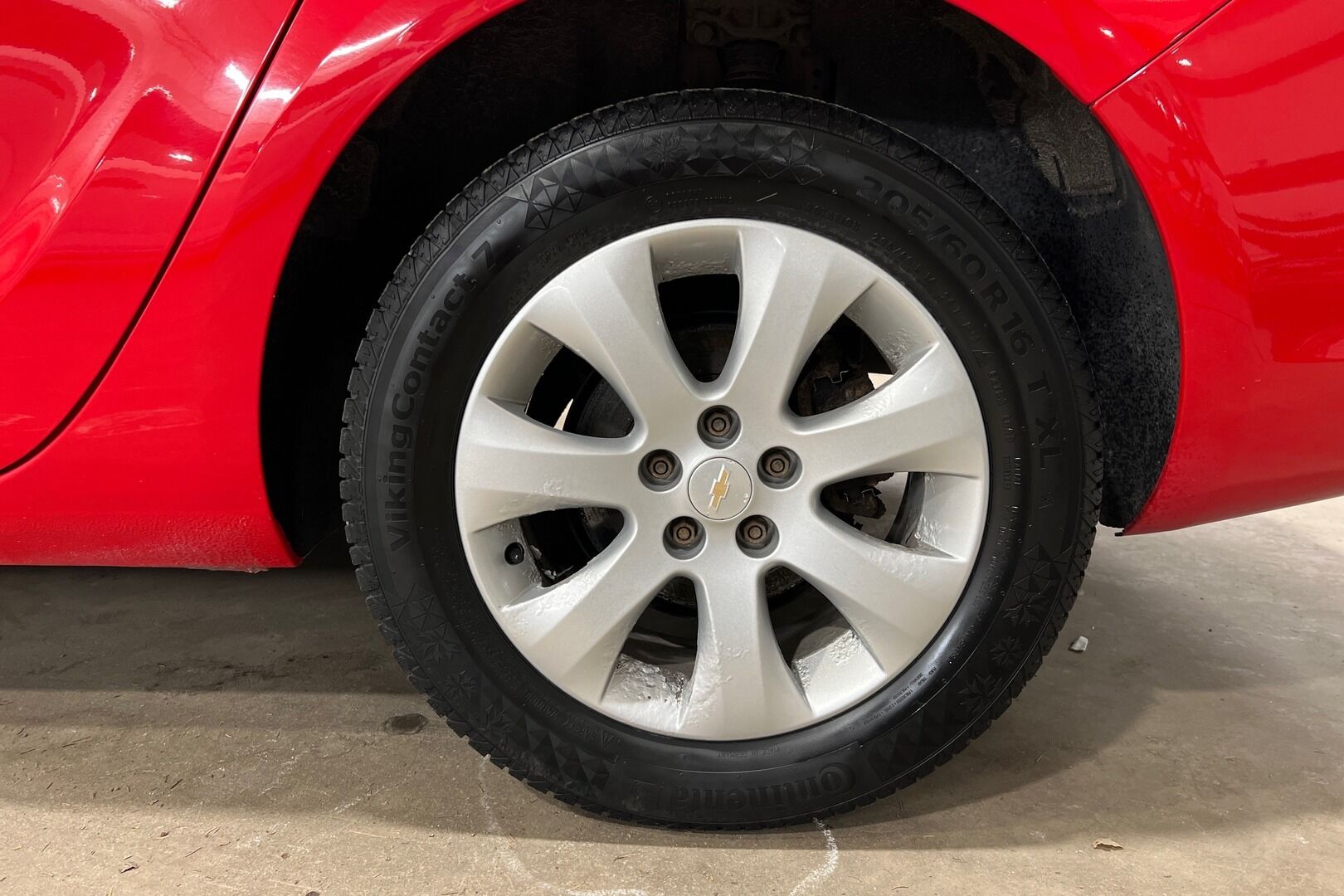 Opel Astra iso kuva 13