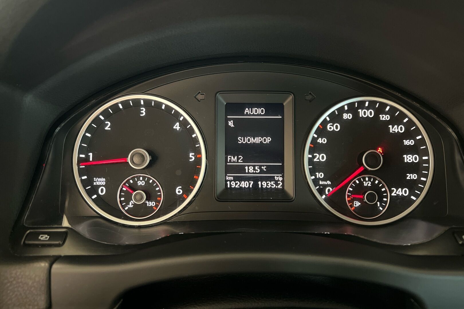Volkswagen Tiguan iso kuva 12
