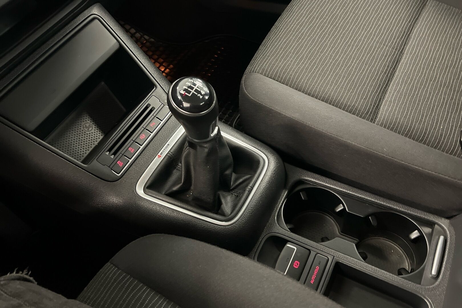 Volkswagen Tiguan iso kuva 14