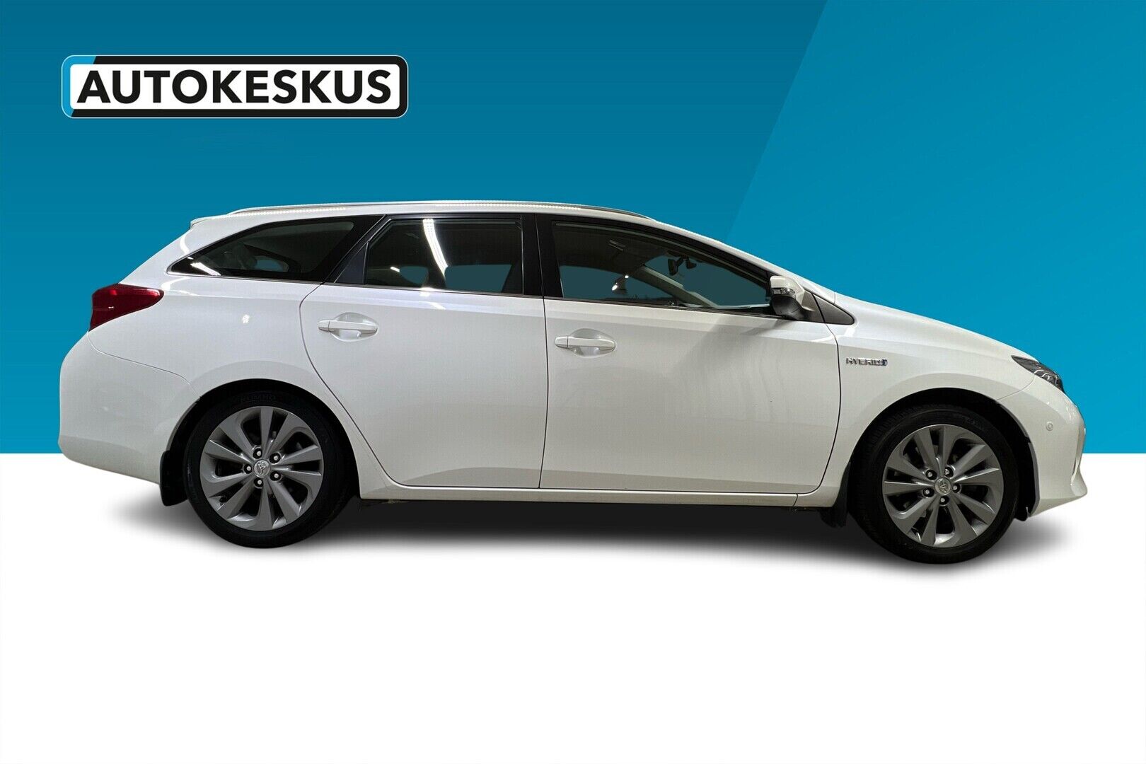 Toyota Auris iso kuva 4