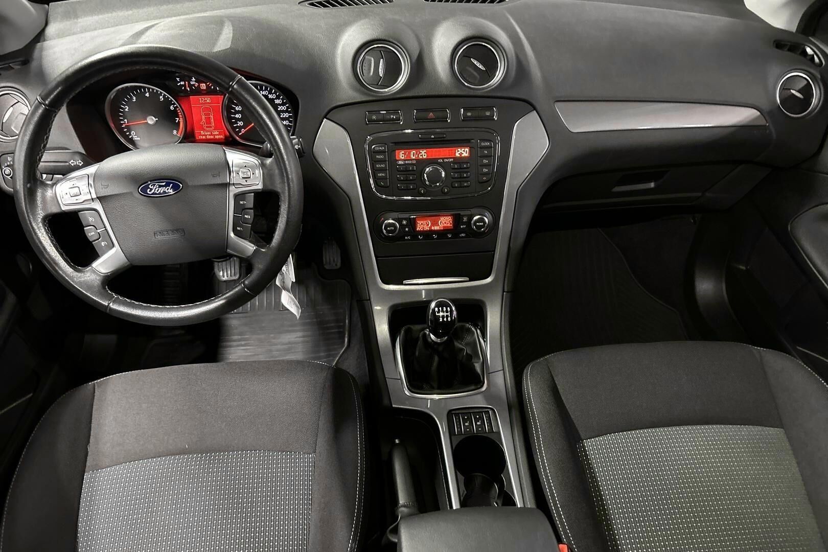Ford Mondeo iso kuva 11