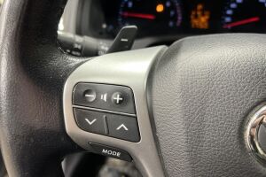 Toyota Avensis esikatselu 14