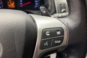 Toyota Avensis esikatselu 15