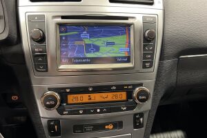 Toyota Avensis esikatselu 17