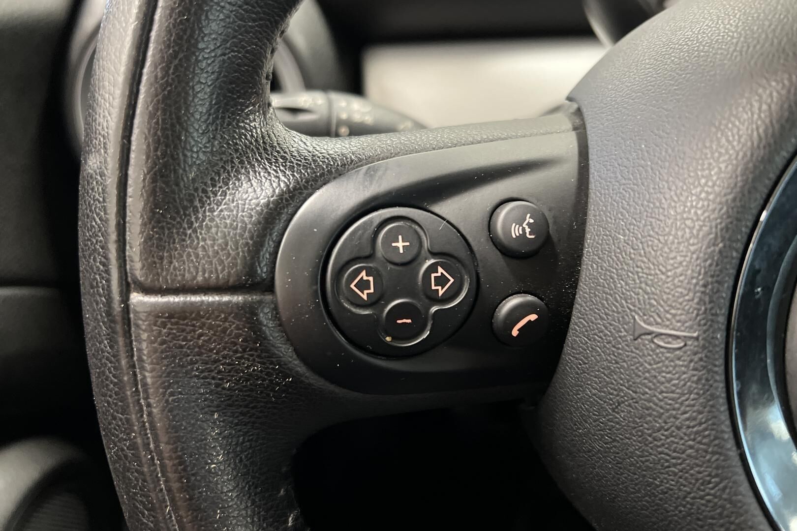 MINI Cooper iso kuva 23