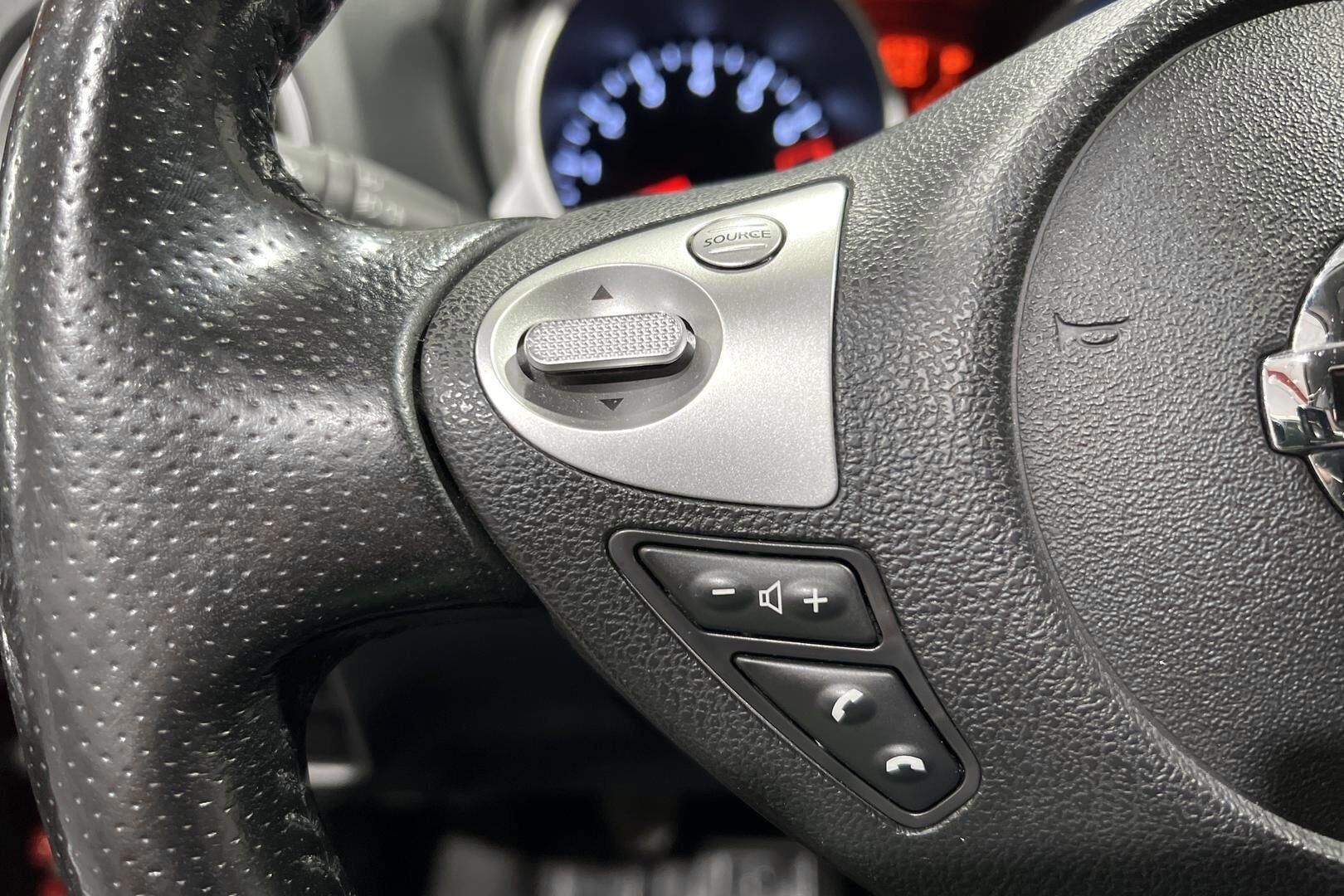 Nissan Juke iso kuva 13