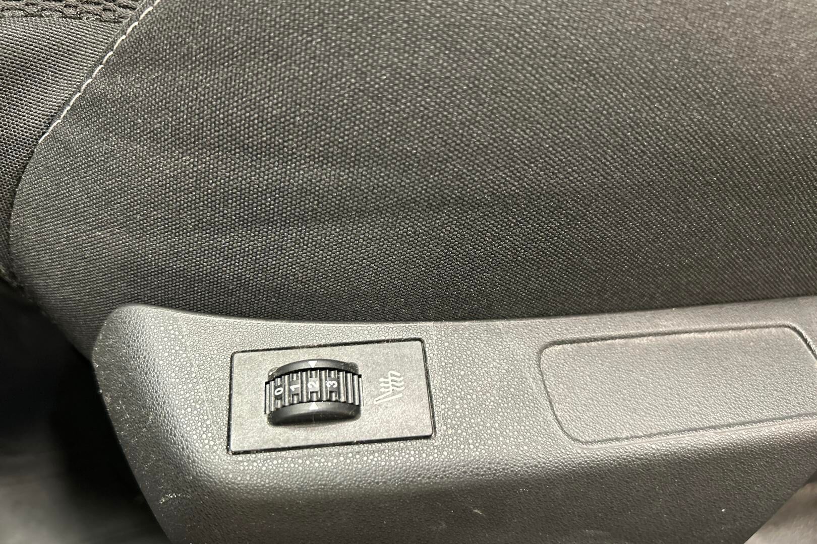 Citroen C4 iso kuva 23