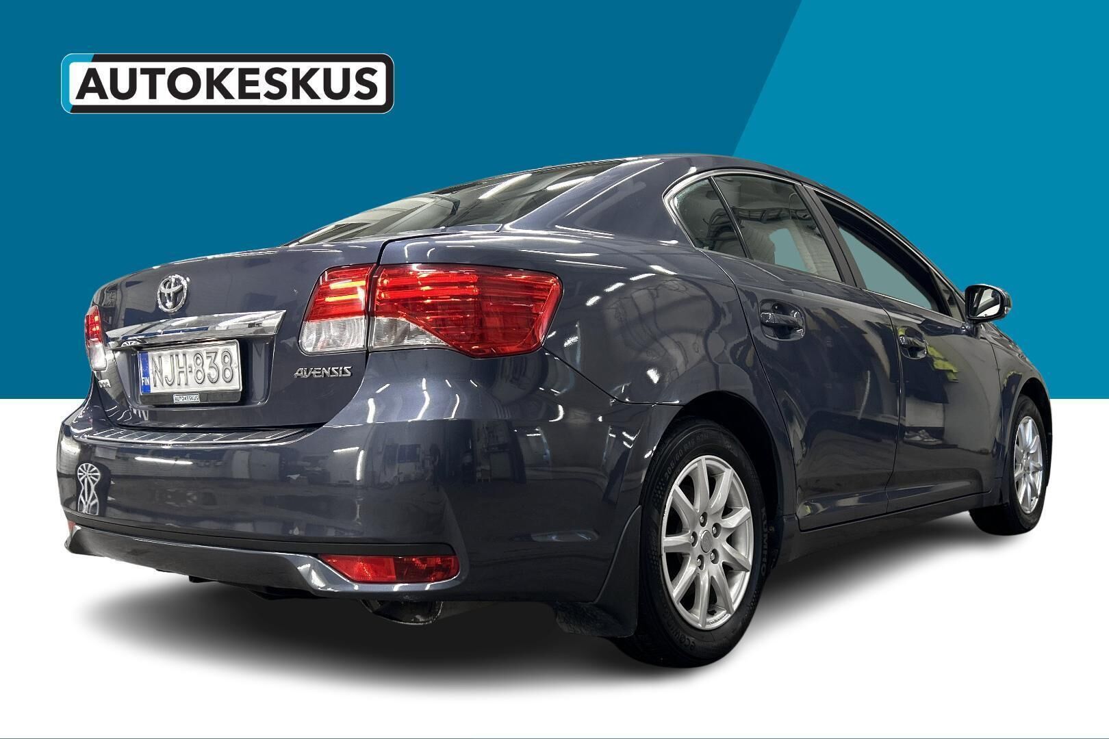 Toyota Avensis iso kuva 4