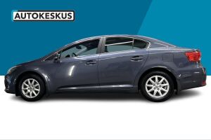 Toyota Avensis esikatselu 7