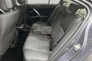 Toyota Avensis esikatselu 9
