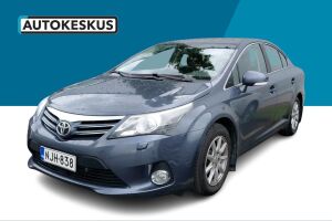 Toyota Avensis esikatselu 2