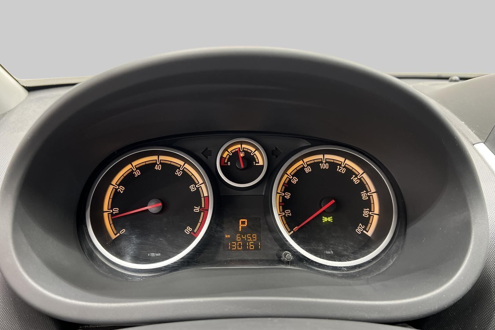 Opel Corsa iso kuva 14