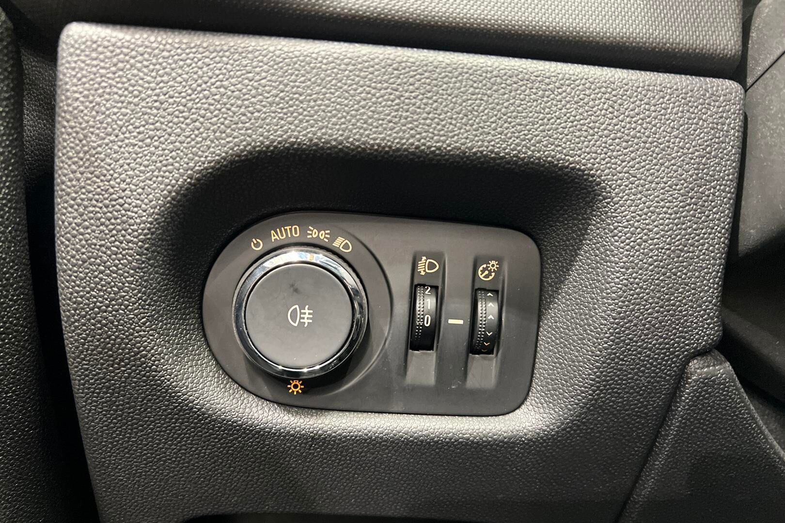 Opel Corsa iso kuva 20