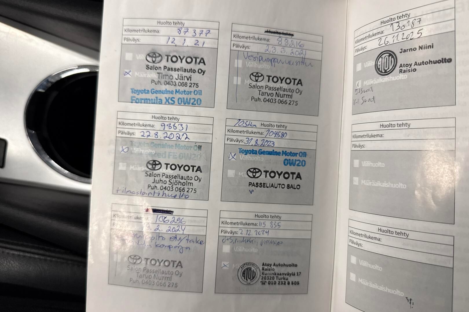 Toyota Avensis iso kuva 24