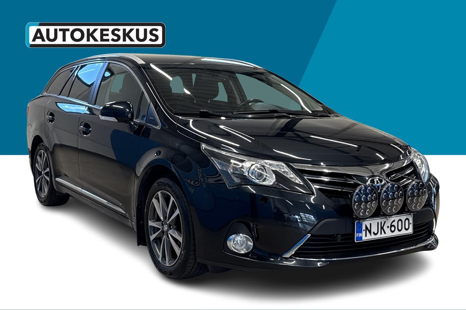 Toyota Avensis iso kuva 3