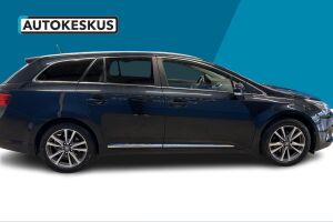 Toyota Avensis esikatselu 4