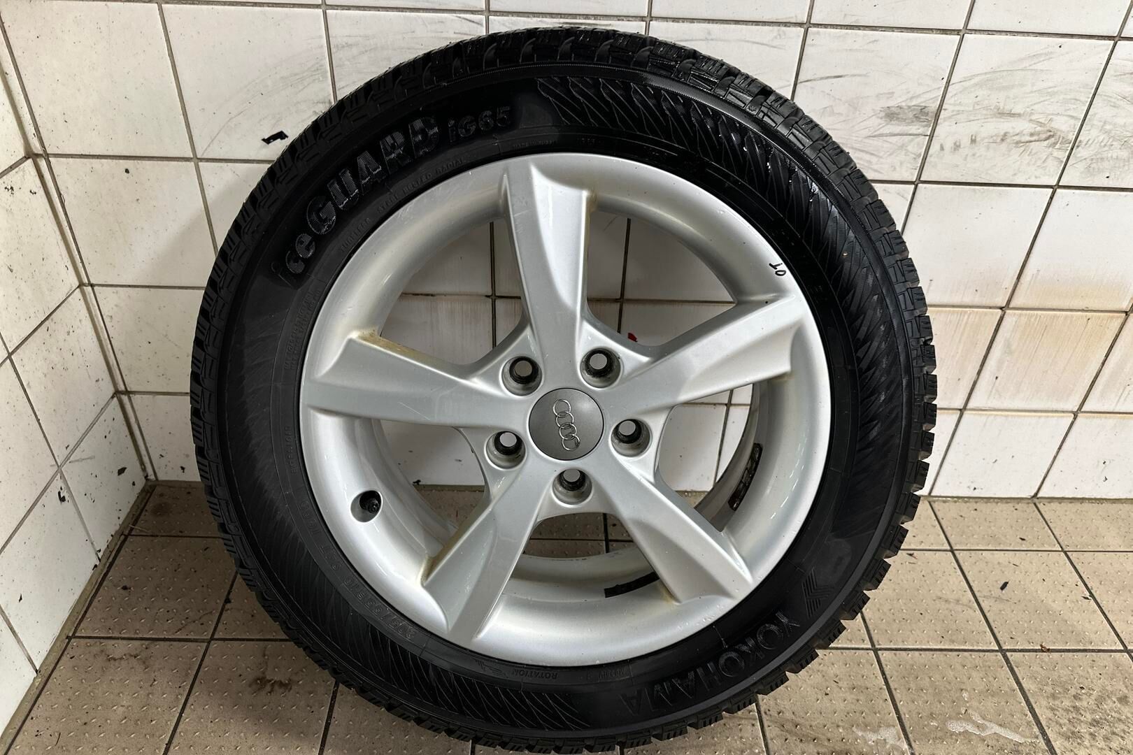 Audi A3 iso kuva 22