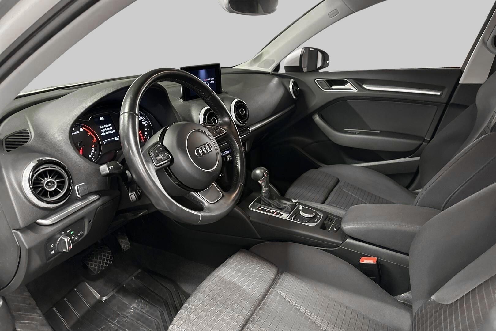 Audi A3 iso kuva 9