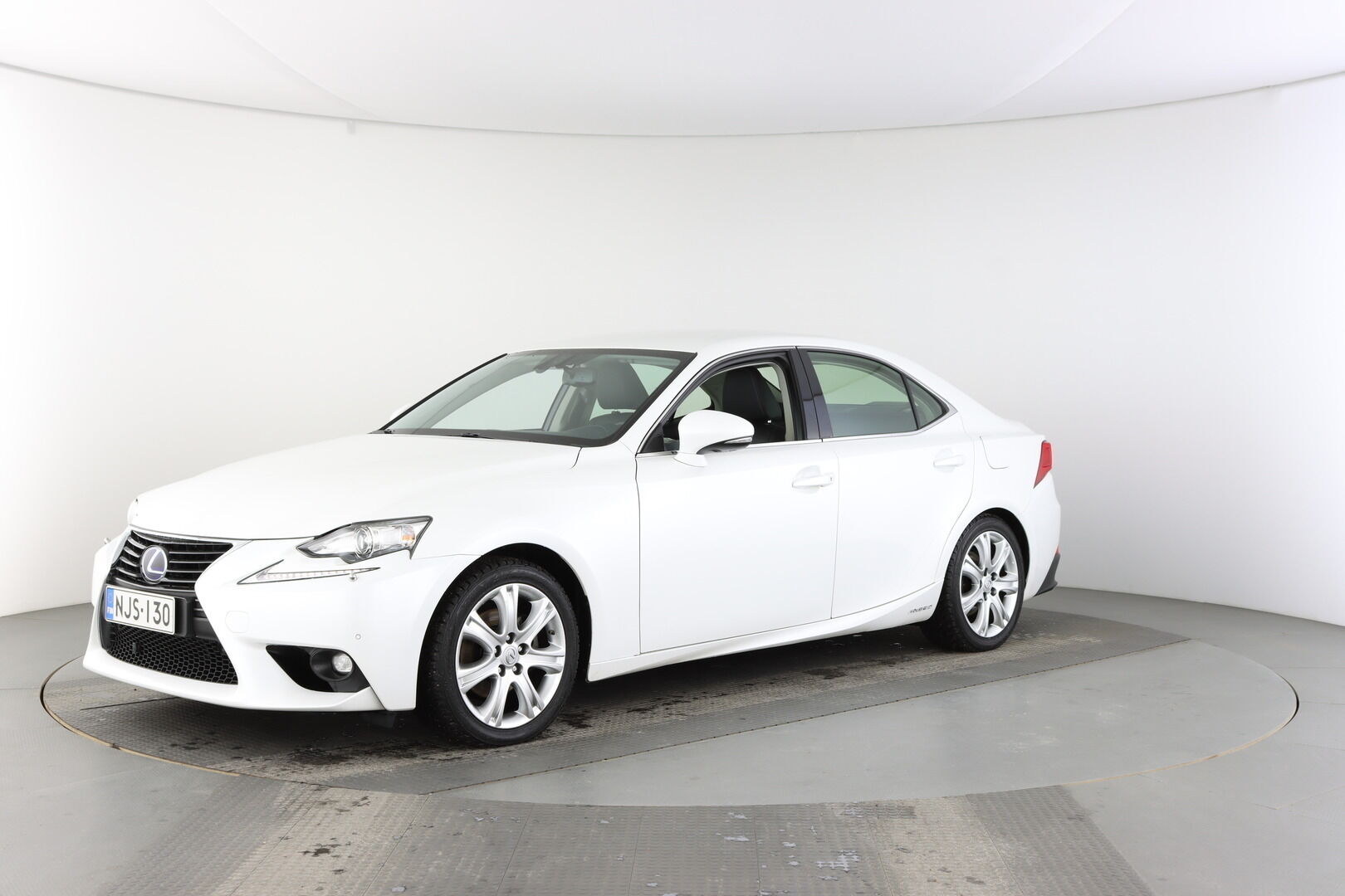 Lexus IS iso kuva 0