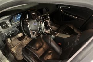 Volvo V60 esikatselu 1