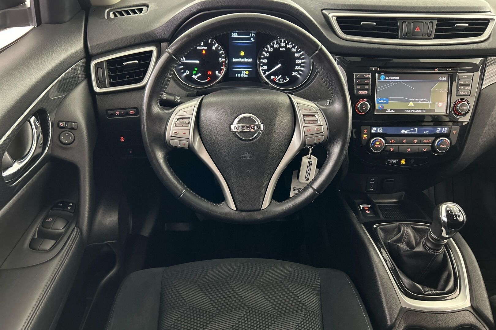 Nissan X-Trail iso kuva 3