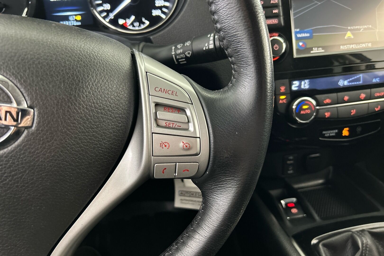 Nissan X-Trail iso kuva 5
