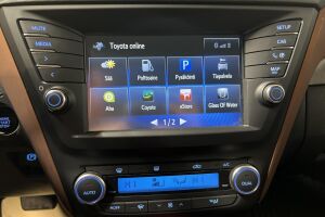Toyota Avensis esikatselu 14