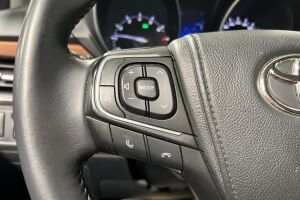 Toyota Avensis esikatselu 15