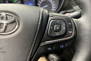 Toyota Avensis esikatselu 18