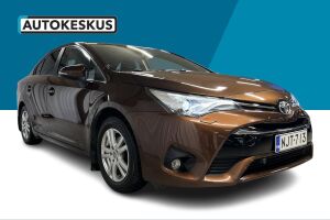 Toyota Avensis esikatselu 3