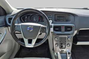 Volvo V40 esikatselu 2