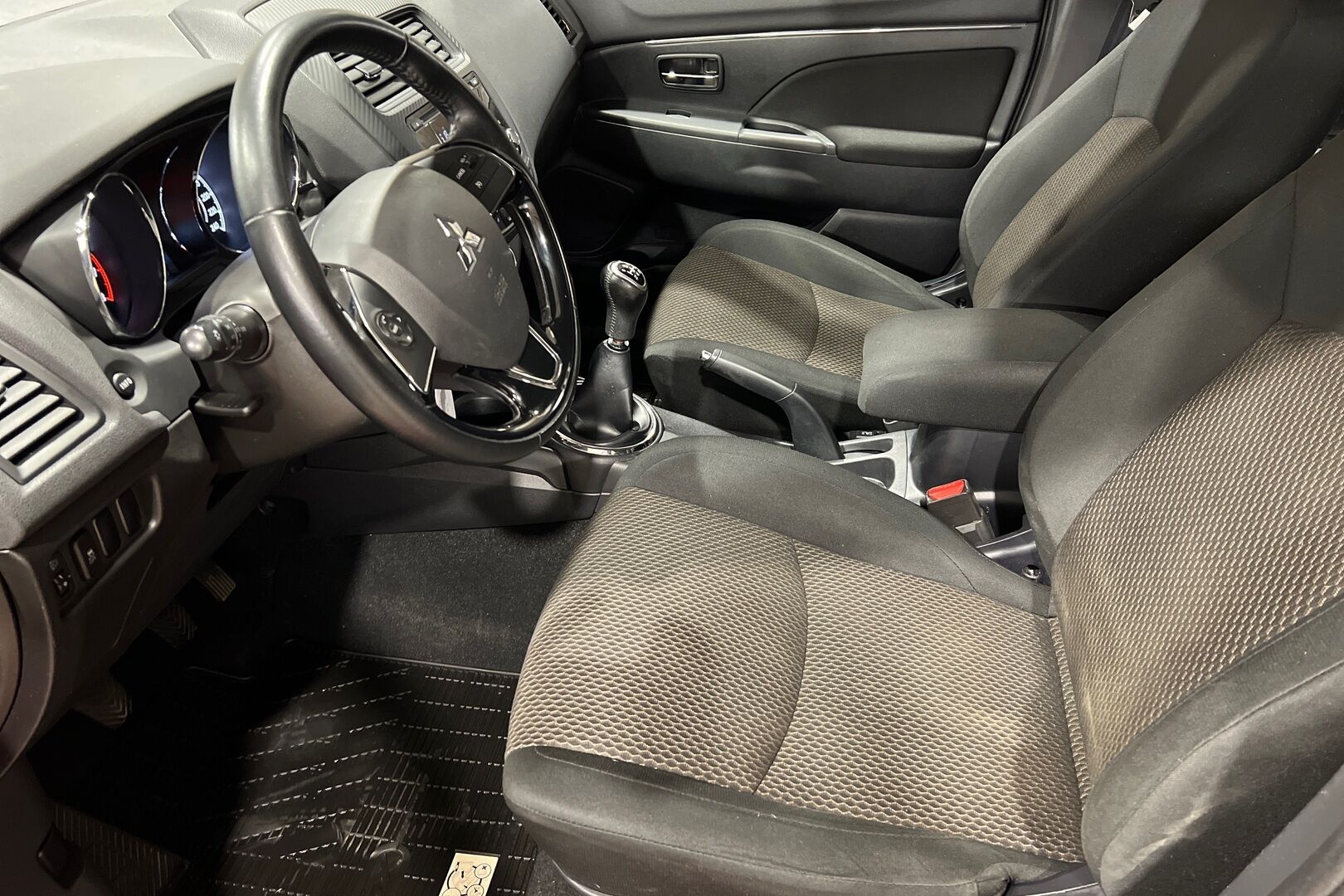 Mitsubishi ASX iso kuva 11