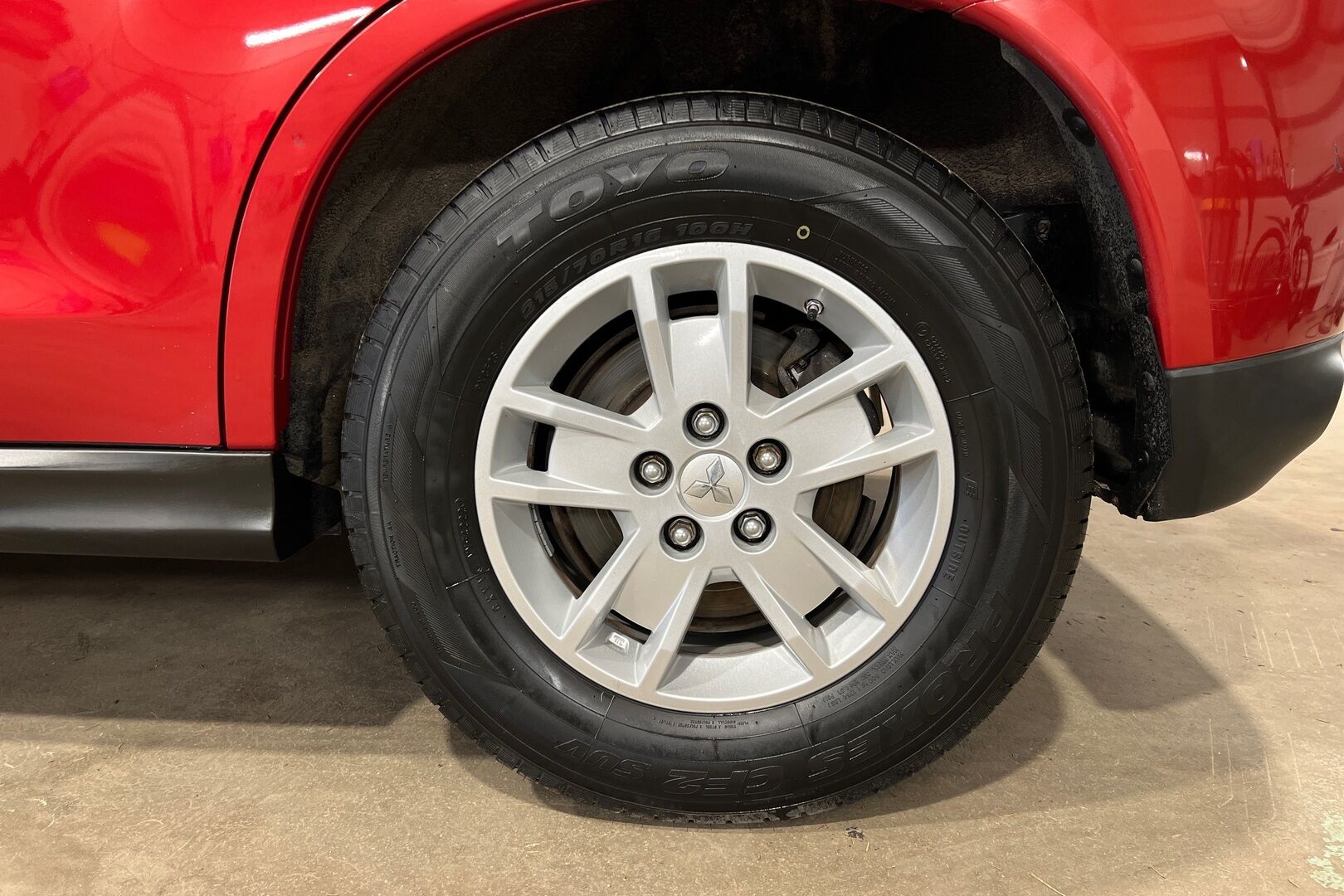 Mitsubishi ASX iso kuva 2