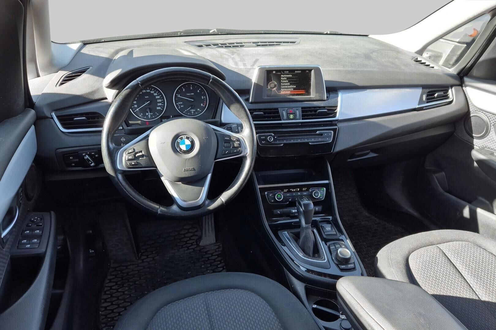 BMW 2-SARJA iso kuva 2