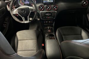 Mercedes-Benz A 45 AMG esikatselu 11