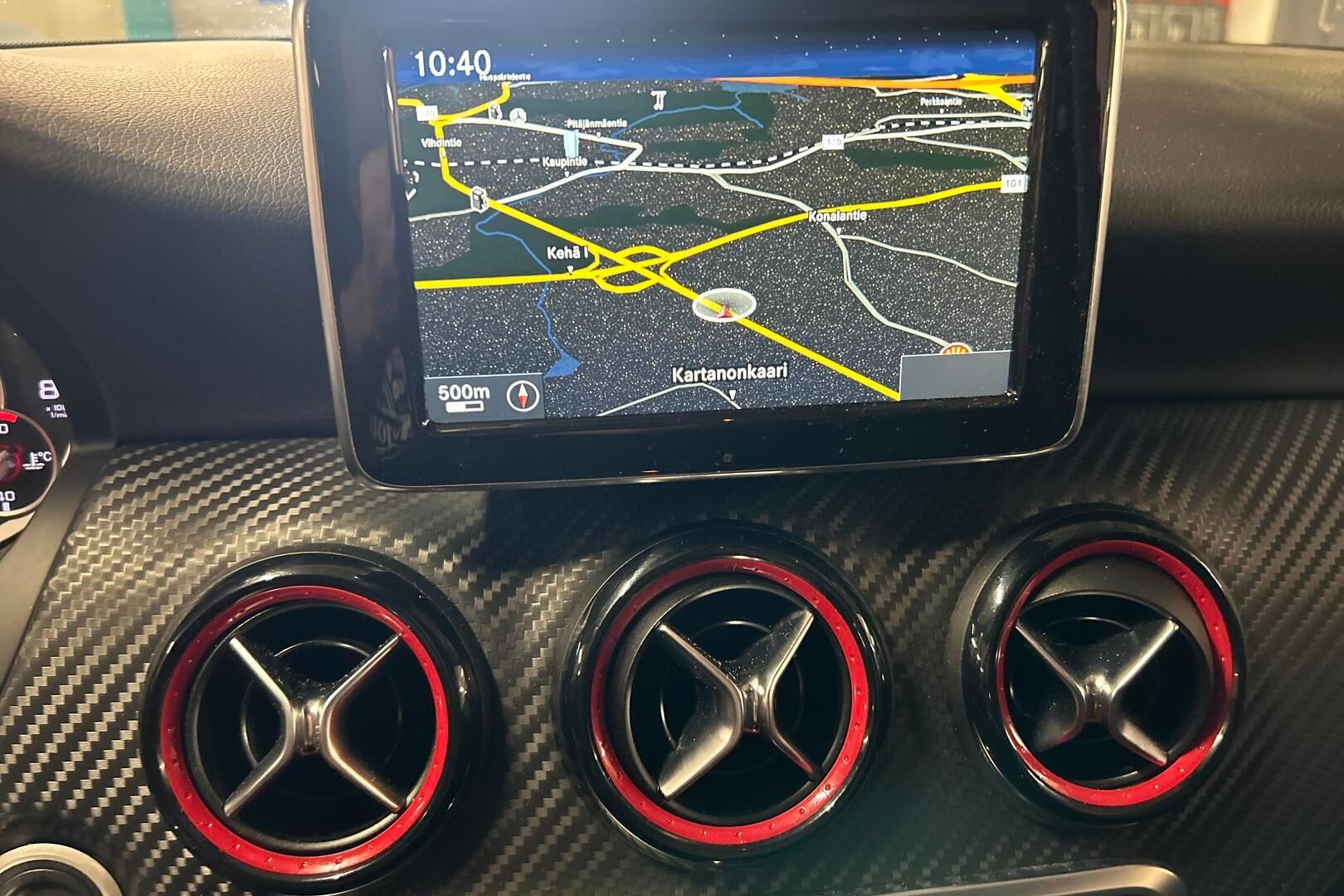 Mercedes-Benz A 45 AMG iso kuva 15