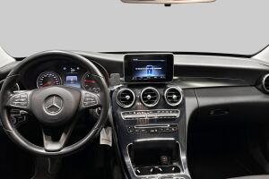 Mercedes-Benz C esikatselu 8