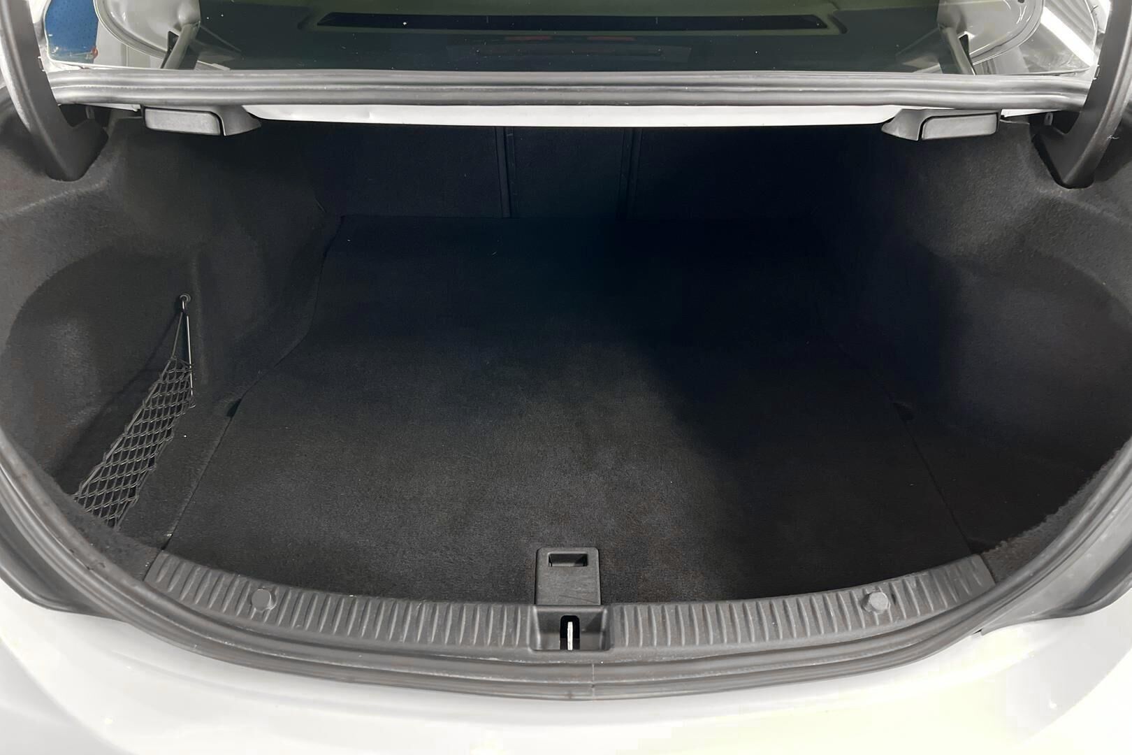 Mercedes-Benz C iso kuva 9