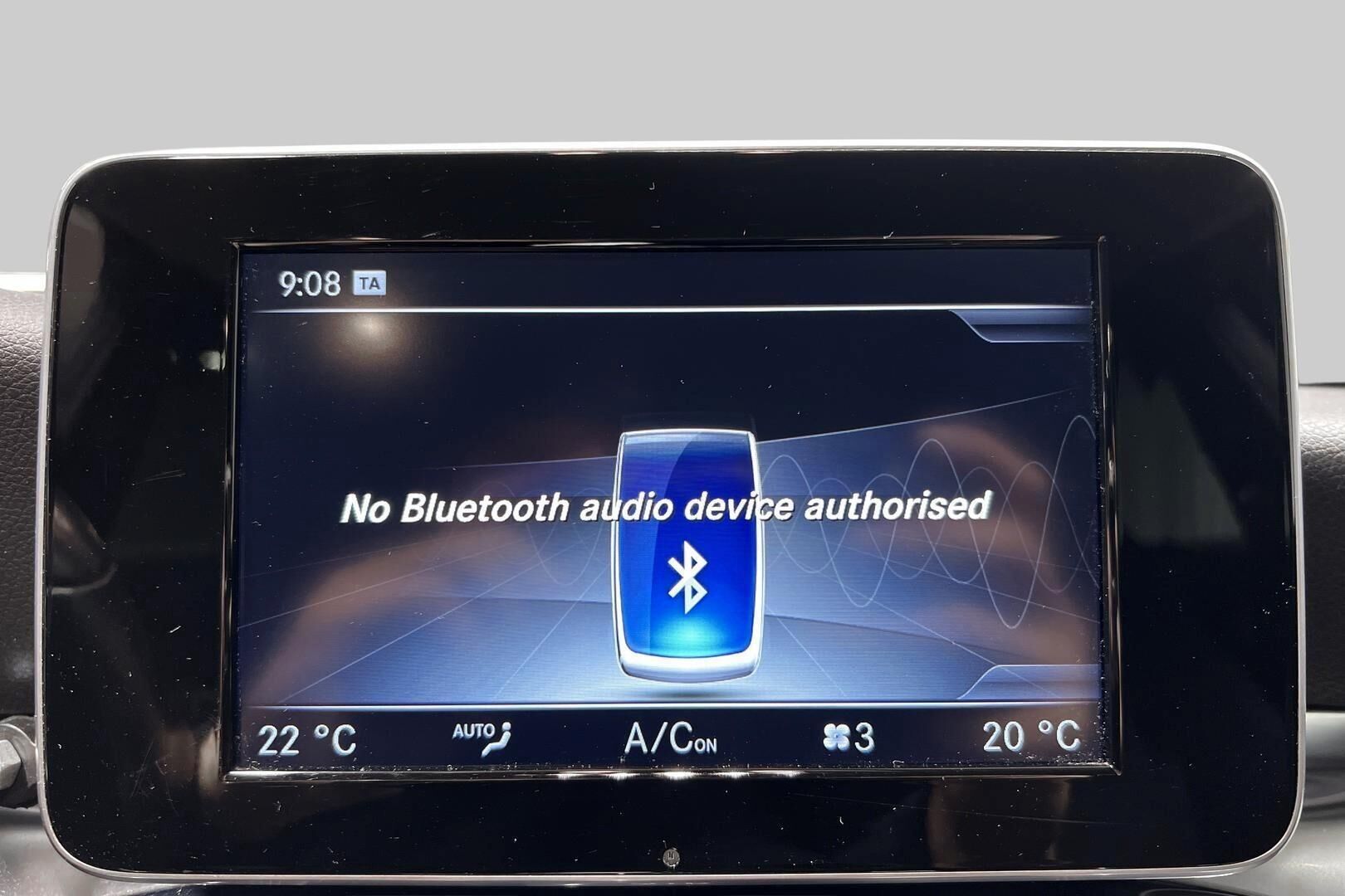 Mercedes-Benz C iso kuva 12