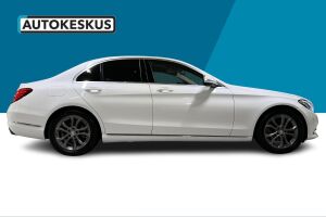 Mercedes-Benz C esikatselu 2