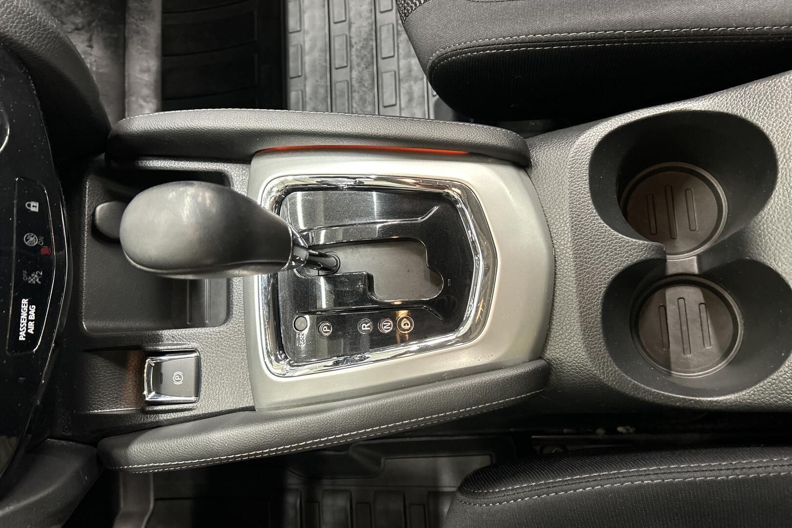 Nissan Qashqai iso kuva 16