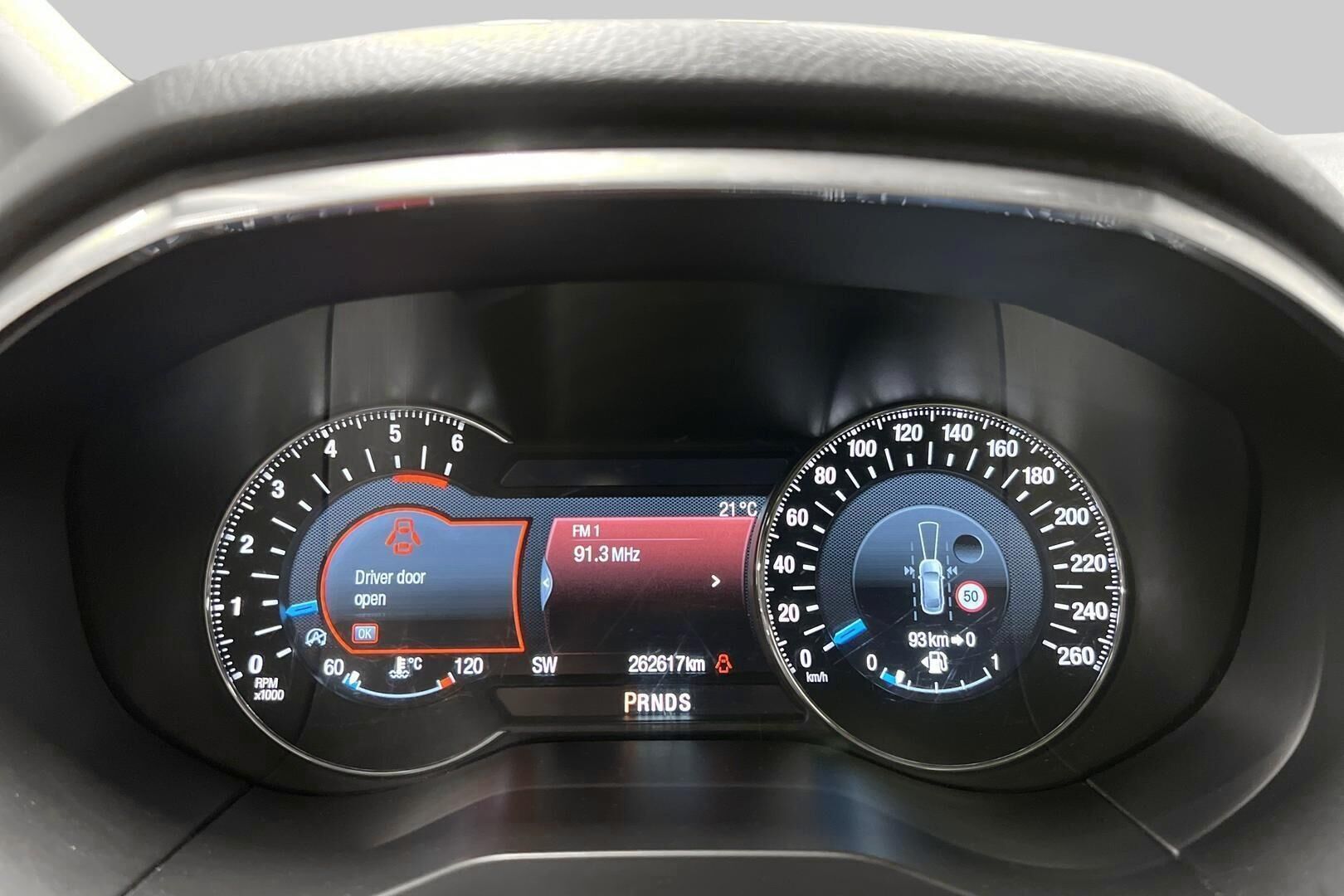 Ford S-Max iso kuva 16